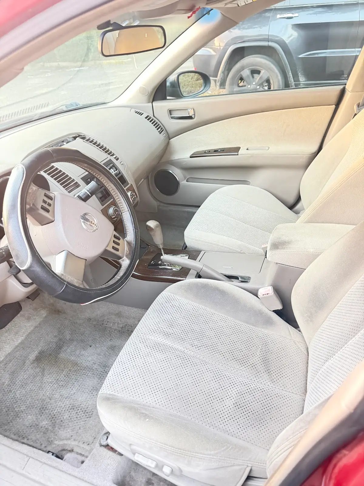 Front interior and dashboard of the Nissan Altima