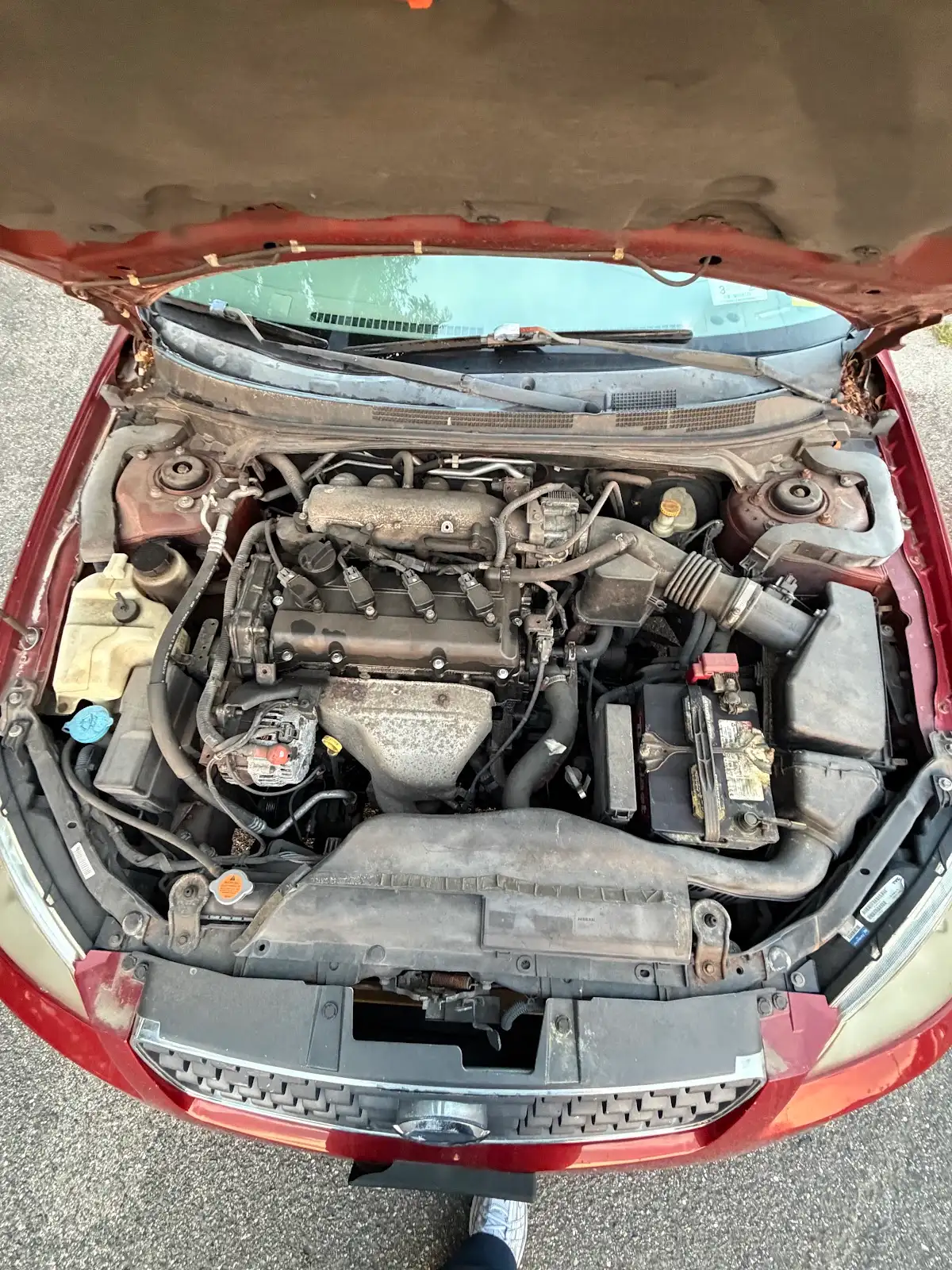 Engine compartment of the Nissan Altima